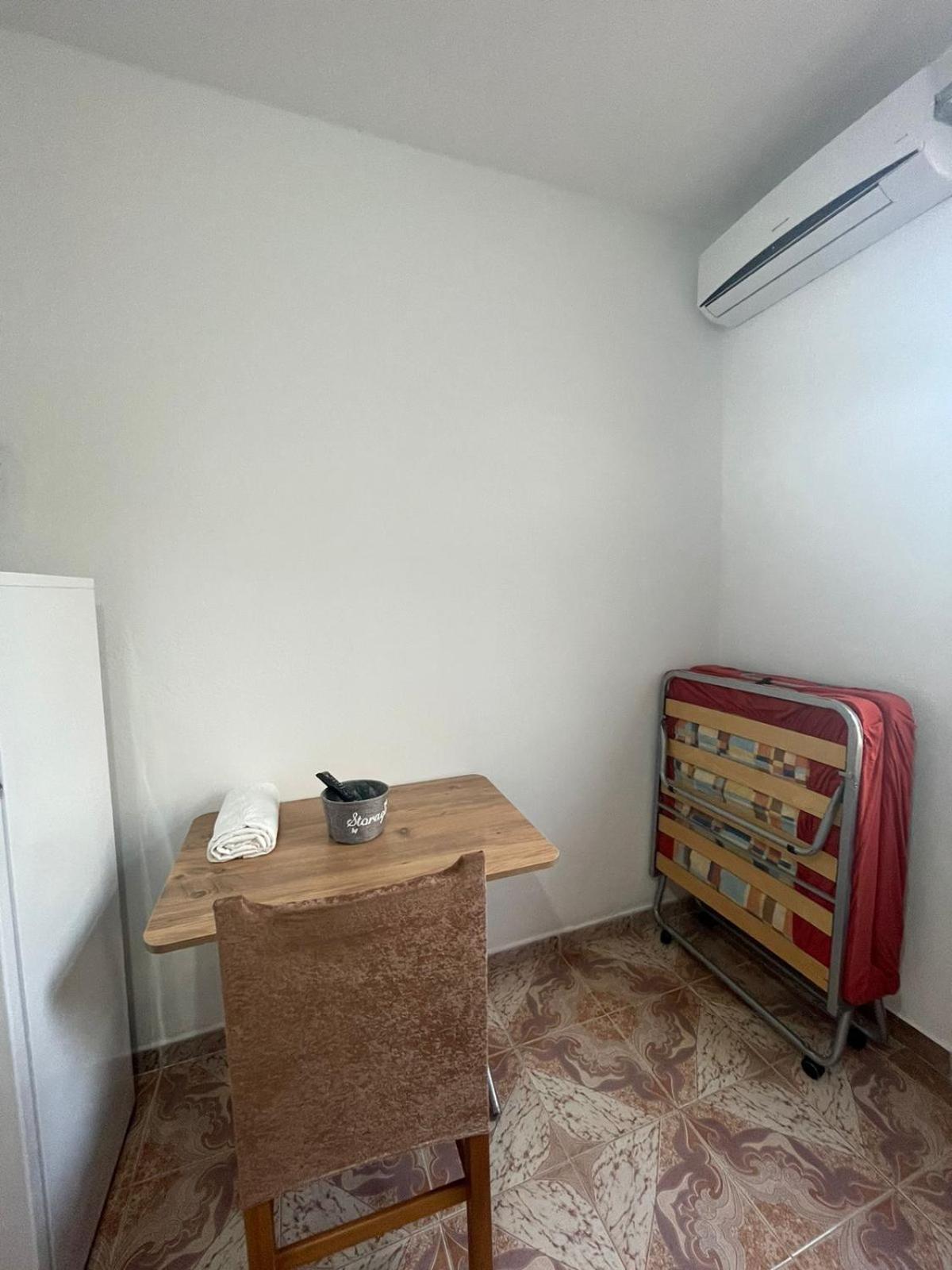 Rent Rooms Loren Wlora Zewnętrze zdjęcie